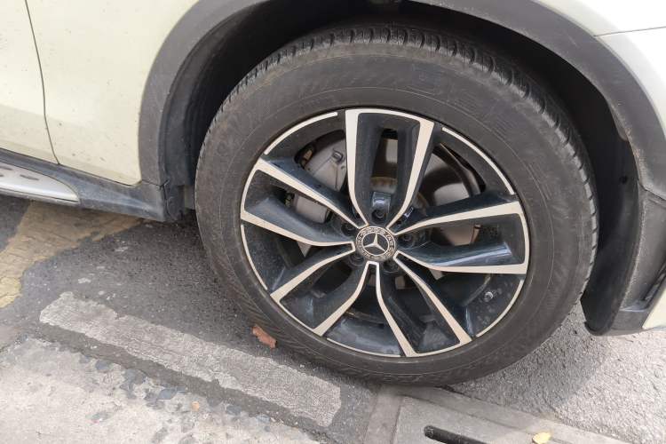 Used Mercedes-Benz GLC 2020 Facelift GLC 300 L 4MATIC Dynamic Edition
