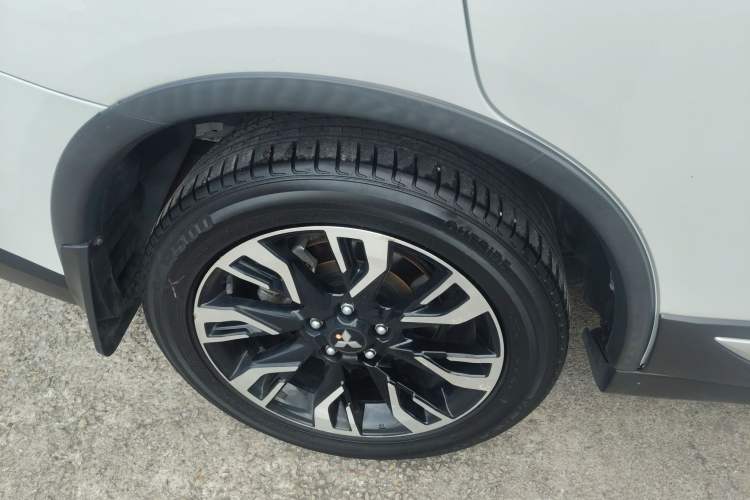 Used Mitsubishi Outlander 2020 2.0L Two-Wheel Drive Comfort Edition 5 Seats Right Rear Wheel Hub
