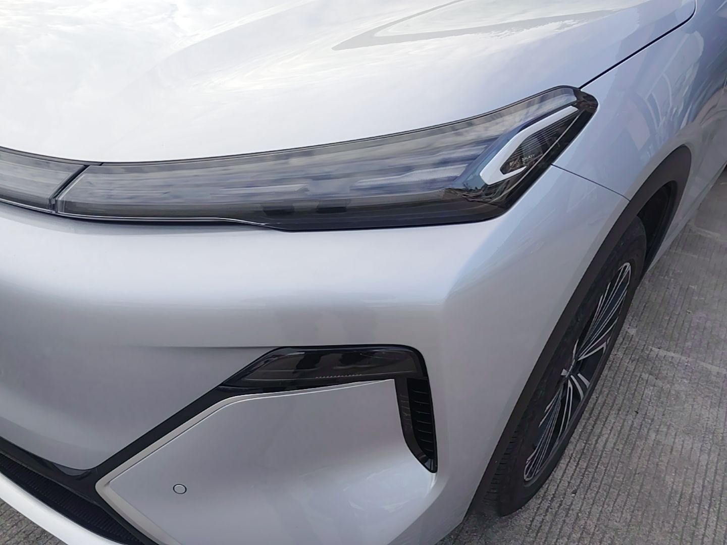 Geely Galaxy Xingjian 7 EM-i 2025 120km Navigator Edition — снимка 8
