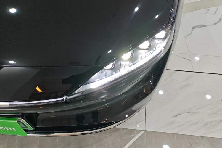 Used Hima Luxeed S7 2024 Max+
