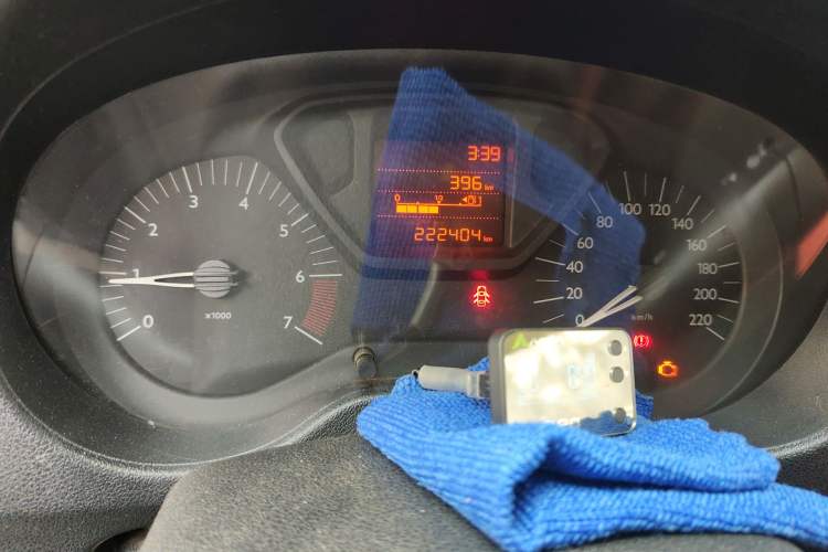 Used Citroen Elysee 2015 Zhishang Edition 1.6L Manual Fashion Model
