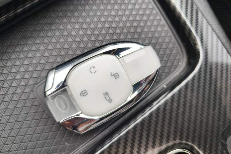 Used GAC Trumpchi EMPOW 2021 270T DCT J16 Version Vehicle Key