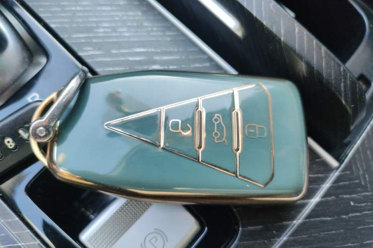 Used Venucia V 2021 260T Idol Edition