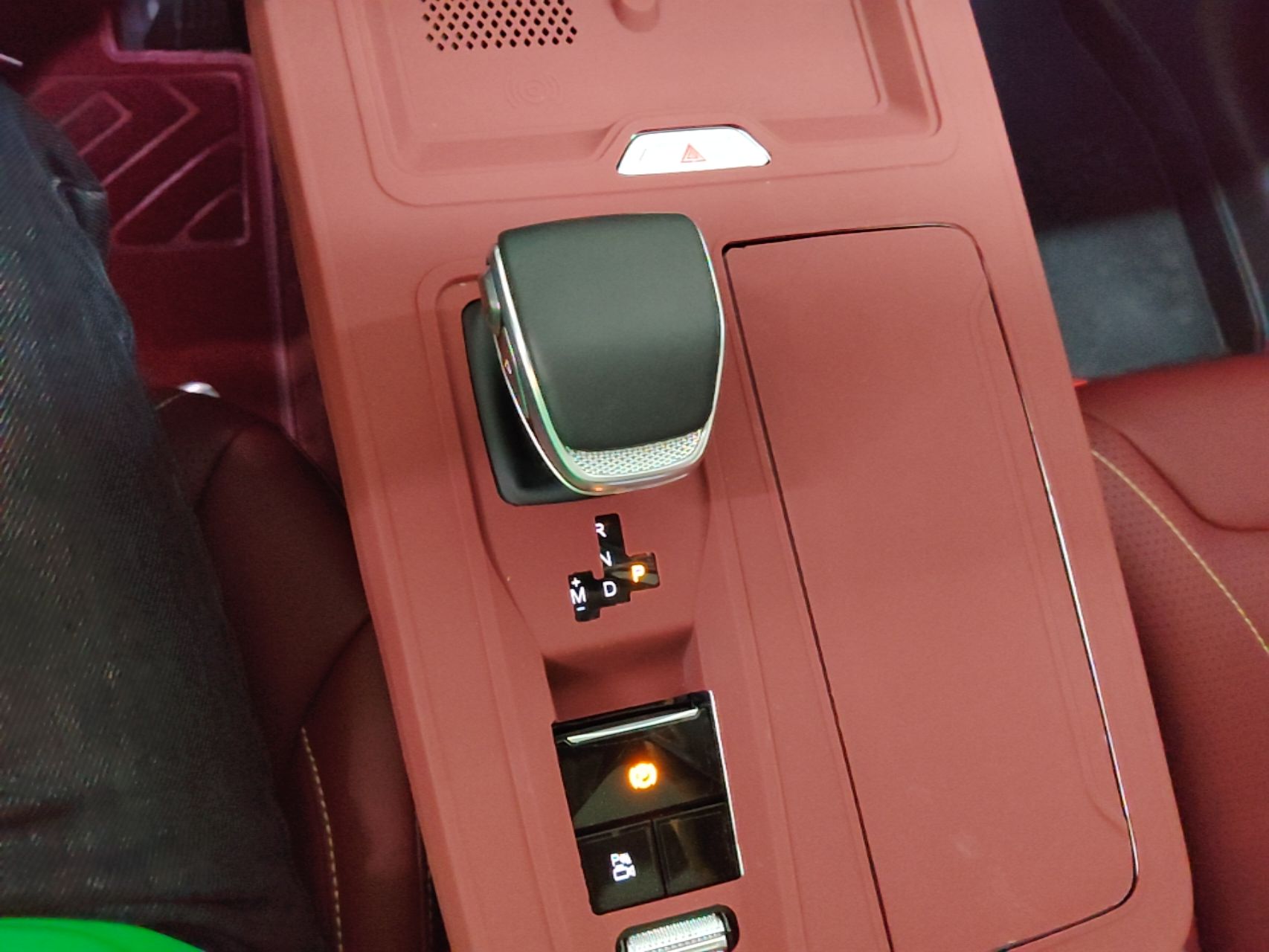 Hongqi HS5 2025 2.0T Two-Wheel Drive Flagship Pro Edition - Chinese Trim Xiang — снимка 16