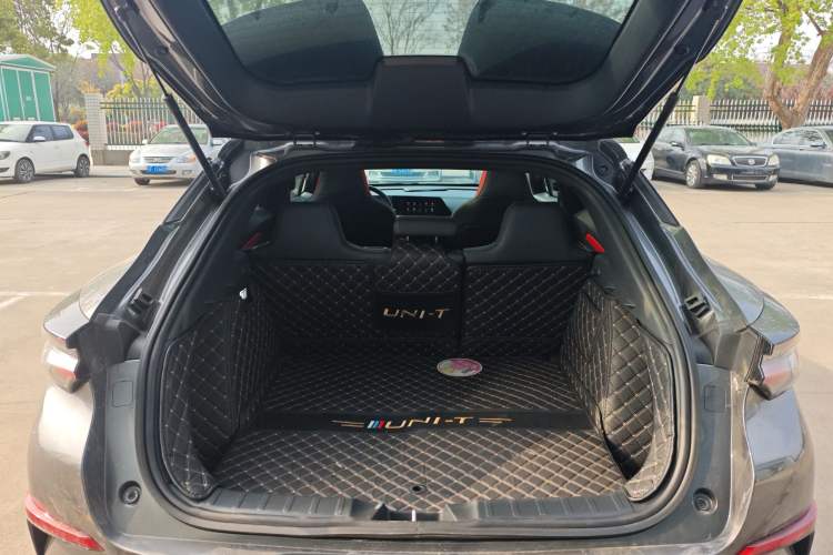 Used CHANGAN UNI-T 2020 1.5T Prestige Version