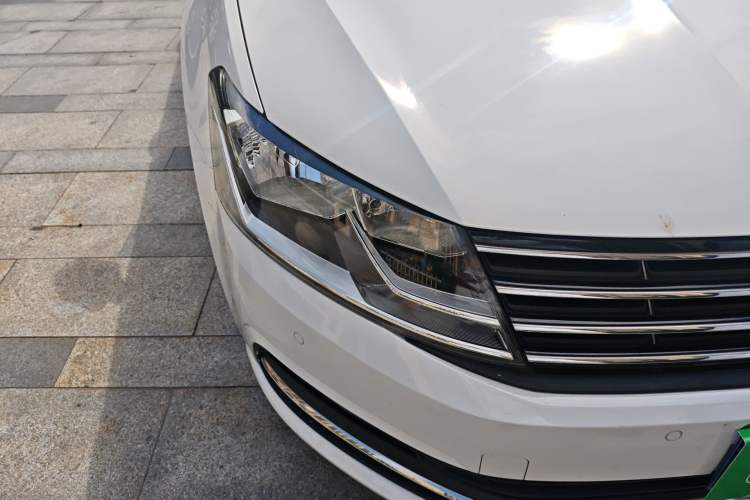 Used Volkswagen Lavida 2015 1.6L Manual Comfort Edition