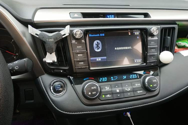 Used Toyota RAV4 2016 2.0L CVT Two-Wheel Drive Fashion Edition China V Standard