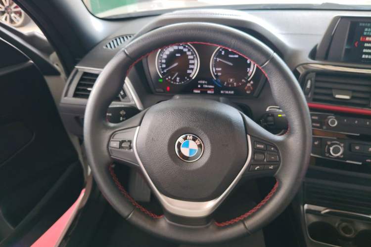 Used BMW 2 Series 2018 220i Convertible Coupe Sports Design Package
