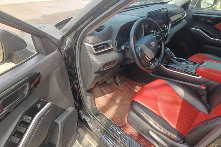 Used Toyota Highlander 2022 Dual-Engine 2.5L Two-Wheel Drive Elite Edition 5 Seats Driver Seat