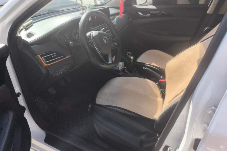 Used Changan Eado DT 2019 1.6L Manual Comfort Model China VI Standard
