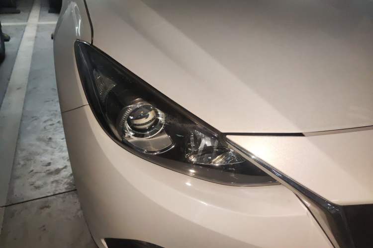 Used Mazda Mazda 3 Axela 2016 Sedan 1.5L Automatic Comfort Model