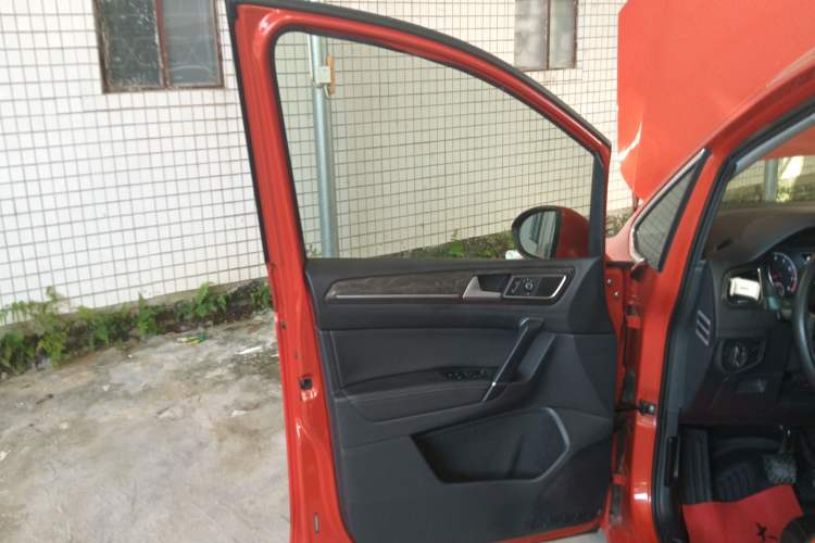 Used Volkswagen Golf Sportsvan 2016 280TSI Automatic Luxury Model