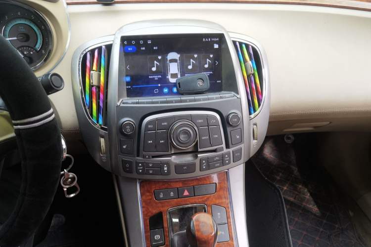 Used Buick LaCrosse 2012 2.4L SIDI Elegant Edition Audio And AC Panel