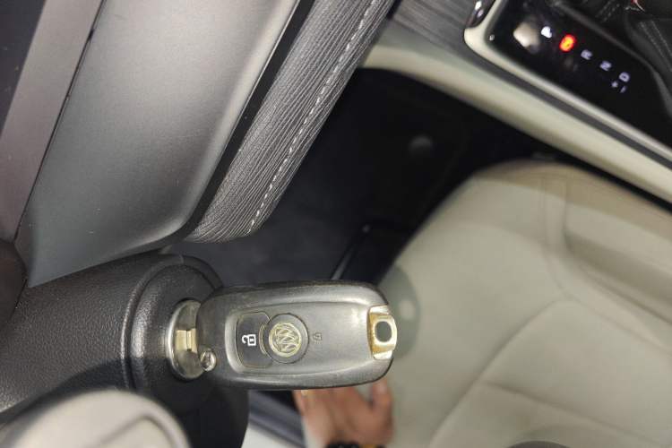 Used Buick GL6 2019 18T 6-Seater Elite Version China VI Standard
