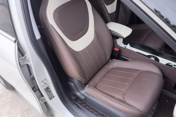 Used Wuling Bingo 2024 333 km Enjoyment Version Right Front Seat