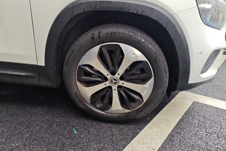 Used Mercedes-Benz GLB 2022 GLB 220 Fashion Model Right Front Wheel Hub