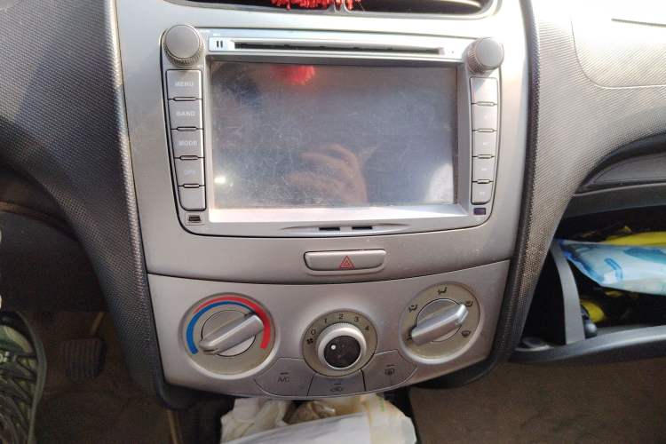 Used Chevrolet Sail 2013 Sedan 1.2L Manual Fashionable Happiness Edition Audio And AC Panel