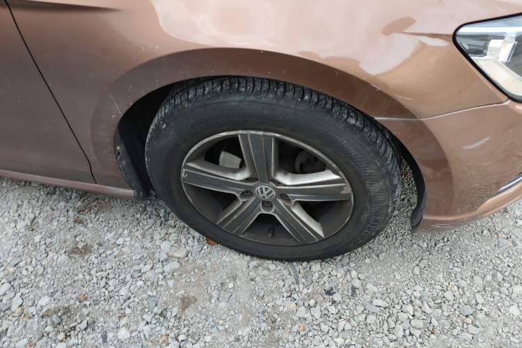 Used Volkswagen Lamando 2015 230TSI DSG Fashion Edition Right Front Wheel Hub