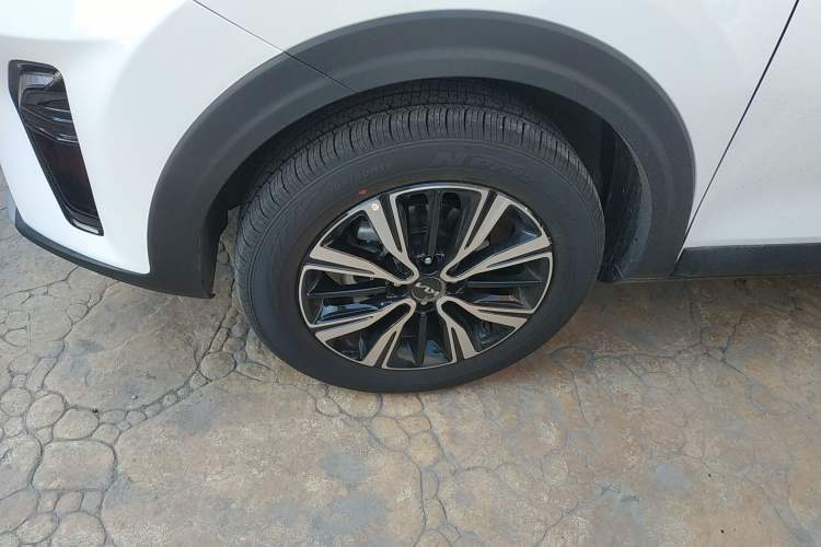 Used Kia kx1 Stonic 2021 1.4L CVT Sunroof Model
