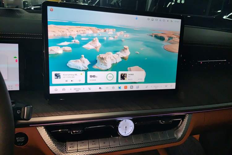 Used Tank 500 New Energy 2024 Hi4-T Audio And AC Panel