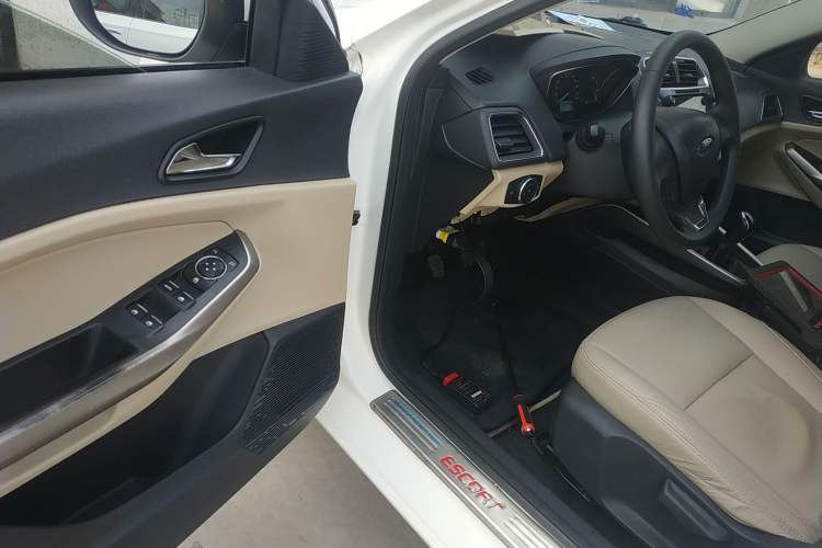 Used Ford Escort 2015 1.5L Manual Comfort Model