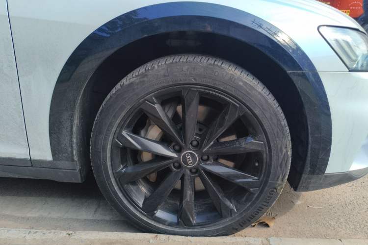 Used Audi A6 2021 allroad quattro Explorer 55 TFSI Prestige Off-Road Model
