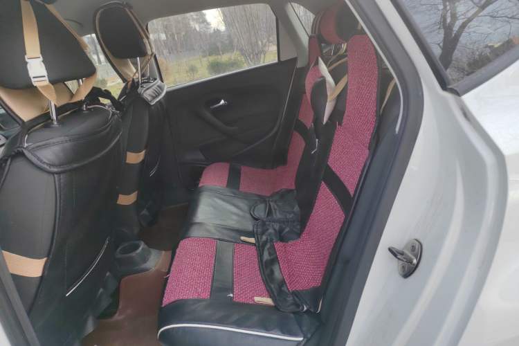 Used Volkswagen Polo 2014 1.4L Manual Fashion Edition