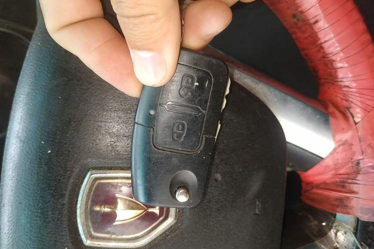 Used Jinbei New Hiace X30L 2018 1.5L Box Truck Wealth Edition DLCG14