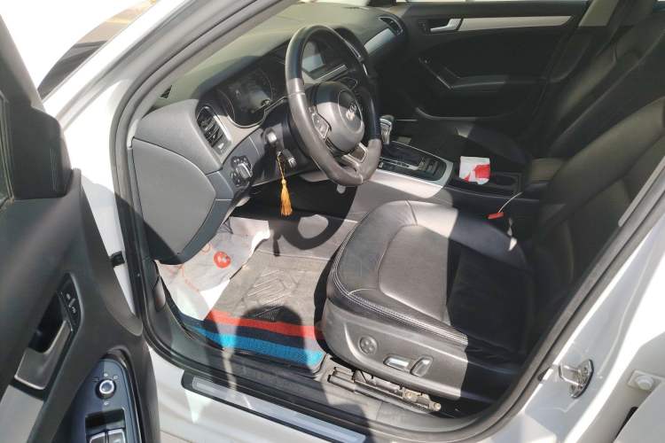 Used Audi A4L 2015 35 TFSI Automatic Standard Model Driver Seat