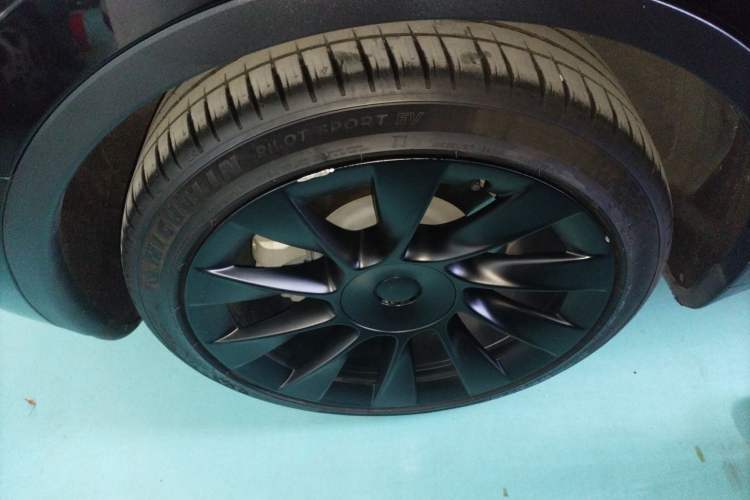 Used Tesla Model Y 2022 Rear-Wheel-Drive Version