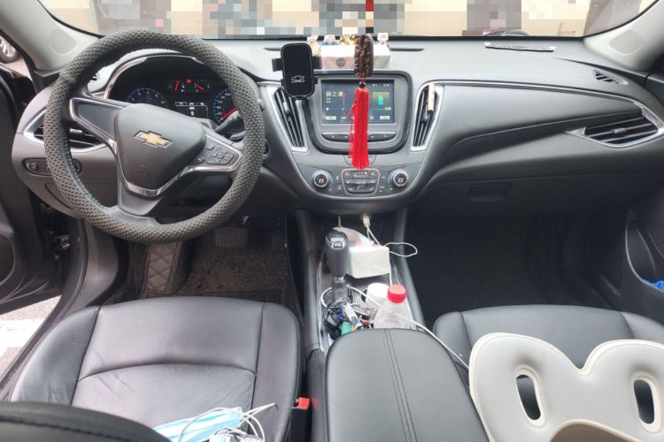 Used Chevrolet Malibu XL 2017 1.5T Automatic Ruichi Edition Center Console