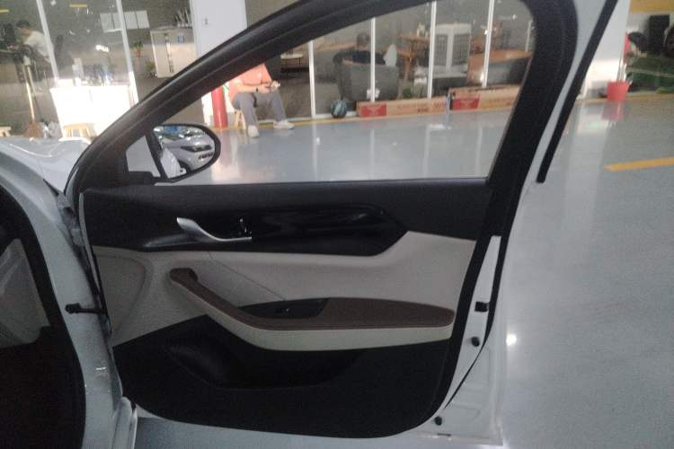 Used BYD Qin PLUS 2024 HONOR Edition DM-i 55KM Leading Model