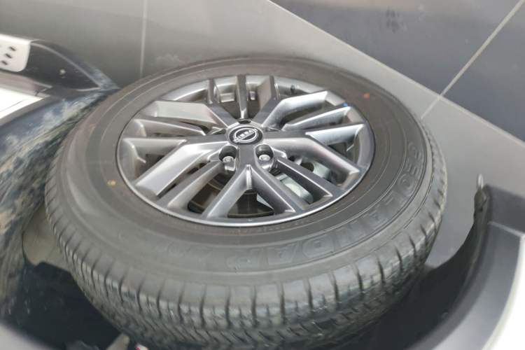 Used Nissan X-Trail 2025 Honor 2.0L Two-Wheel Drive Leading Edition Left Front Wheel Hub