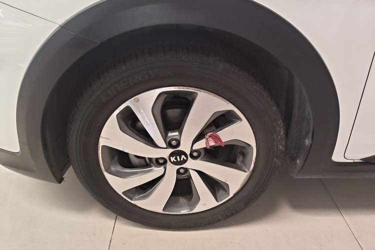 Used Kia KX Cross 2019 1.6L Automatic Dynamic Sunroof Version China VI Left Front Wheel Hub