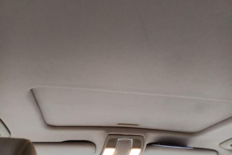 Used Audi A6L 2011 2.0 TFSI automatic Comfort trim
