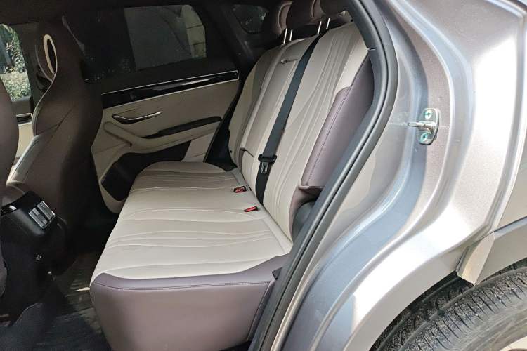 Used BYD Song PLUS New Energy 2025 EV 520km Luxury Version
