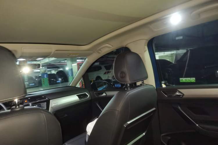 Used Volkswagen Touran 2018 Volkswagen Touran L 280TSI DSG Comfort Edition 7 Seats China VI Standard