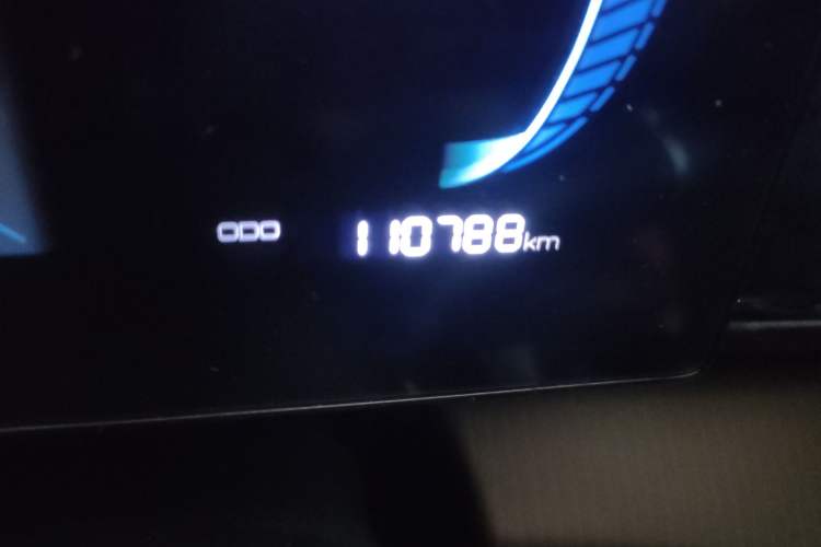 Used BYD Song Pro New Energy 2022 DM-i 110km Flagship Model Odometer Close Up