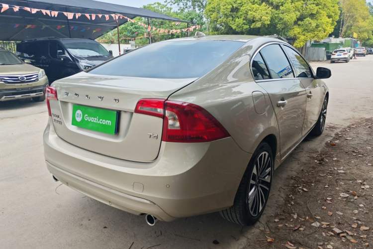 Used Volvo S60 2018 S60L T4 Smart & Ambitious Edition