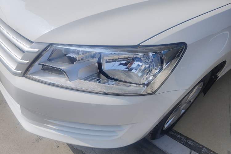 Used Volkswagen Santana 2015 1.6L Automatic Fashion Edition
