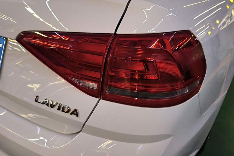 Used Volkswagen Lavida 2018 Classic 1.5L Automatic Fashion Edition China VI Standard