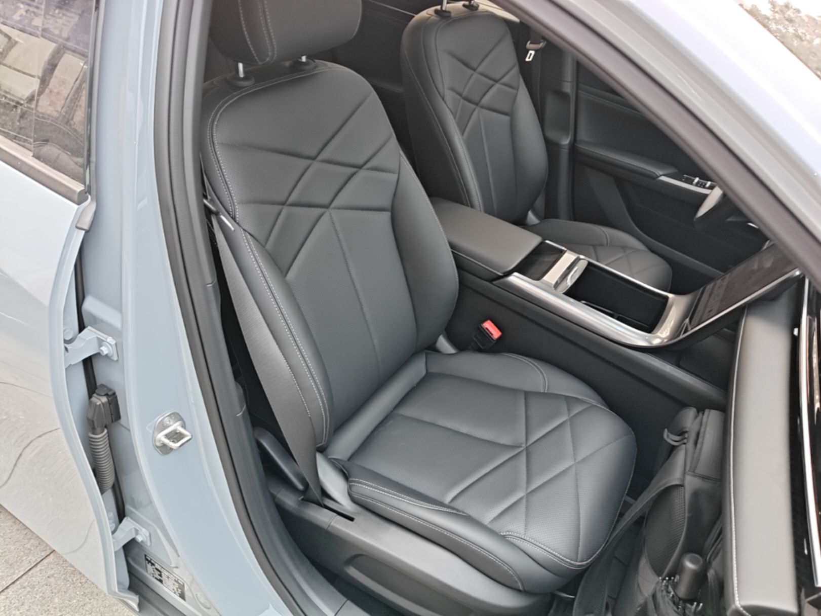 Geely Galaxy L6 2024 125km PLUS Dragon Edition — снимка 19