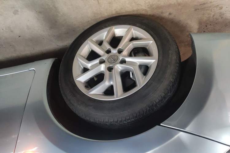 Used Nissan Tiida 2021 1.6L CVT Cool Edition