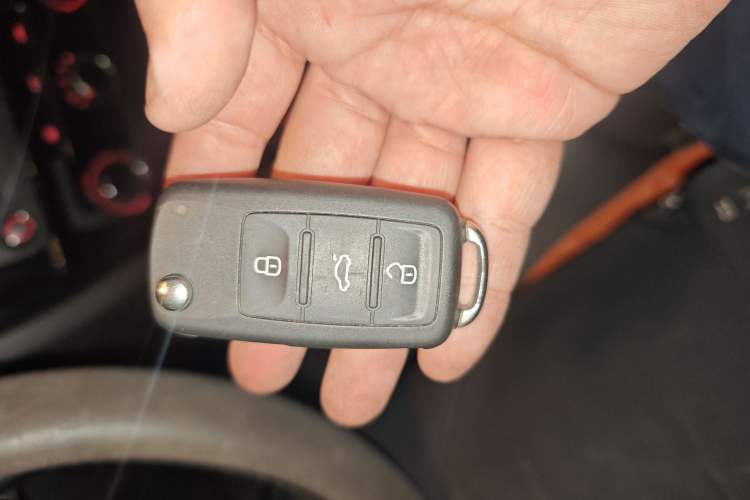 Used Volkswagen Sagitar 2018 1.6L Automatic Comfort Model Vehicle Key