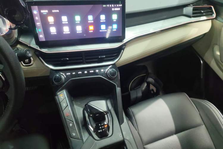 Used Lynk & Co 06 2023 Remix 1.5T Shero Audio And AC Panel