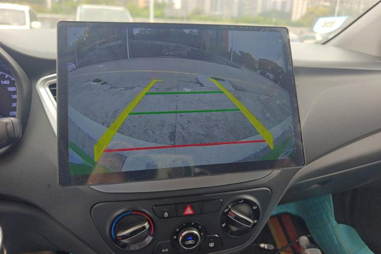 Used Hyundai Verna (new generation) 2016 1.4L Automatic Cool Edition GLS Audio And AC Panel