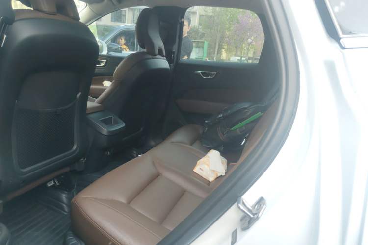 Used Volvo XC60 2020 T5 4x4 Smart Luxury Edition Left Rear Seat