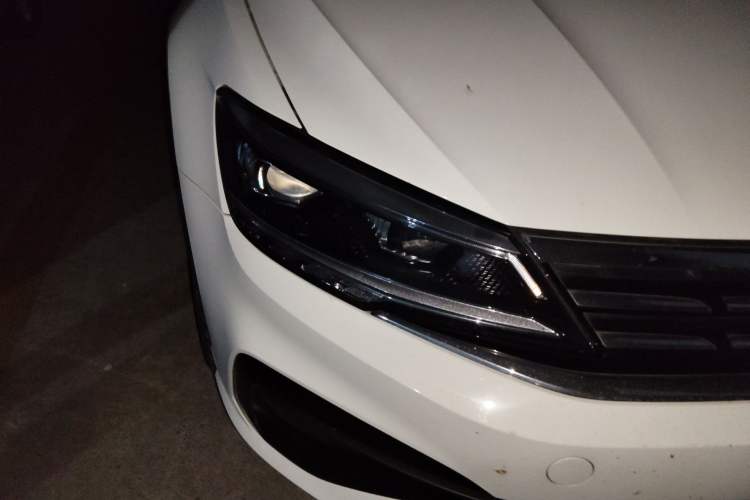 Used Volkswagen Lamando 2019 280TSI DSG Comfort Edition China V Standard Right Front Headlight