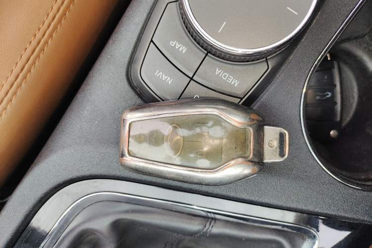 Used Soueast DX7 2015 1.5T Manual Luxury Model Vehicle Key