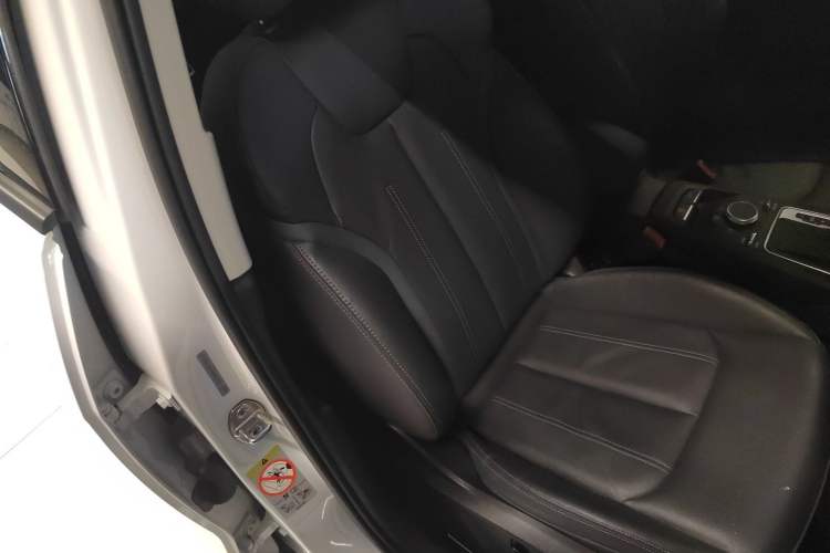 Used Audi Q2L 2022 35 TFSI Fashionable and Elegant Model Right Front Seat